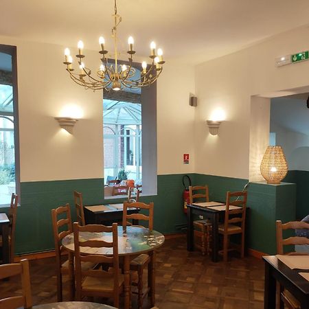 Le Royal Hotel Saint-Pol-sur-Ternoise ภายนอก รูปภาพ